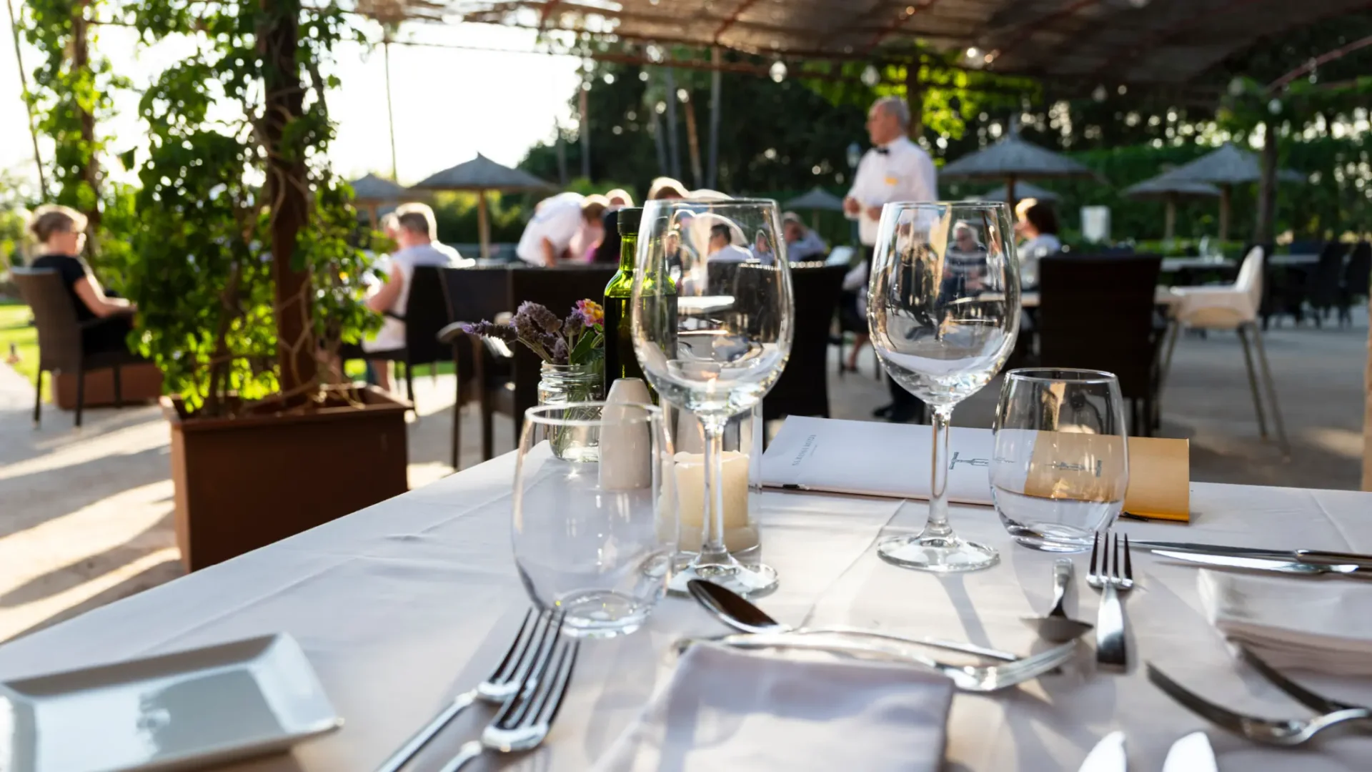 restaurant-aussenterrasse-sabassarotja-ecoturisme-hotel-rural-finca-resort-mallorca-169